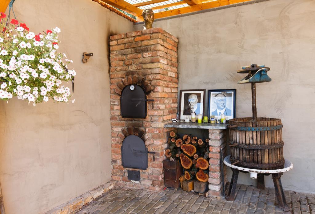 Nad Vinnym Sklipkem Znojmo Exterior photo